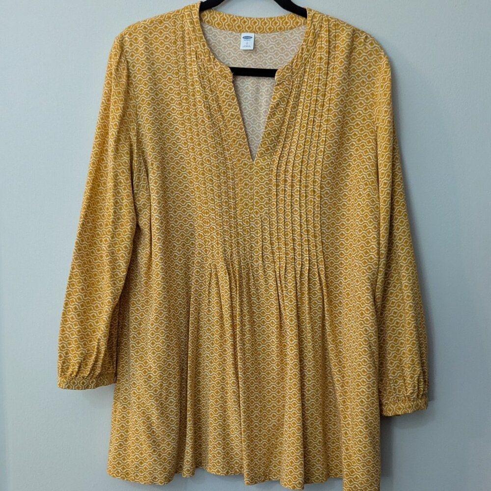 Old Navy Women's Mustard Yellow Long Sleeve Pleated Front Blouse. Size Large